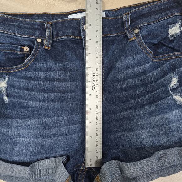 Indigo Rein Womens Distressed Denim Shorts Size 15 Dark Wash Cuffed Travel - Picture 8 of 10